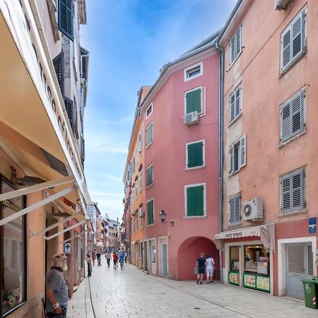 Sea View Apartment Rovinj Buitenkant foto