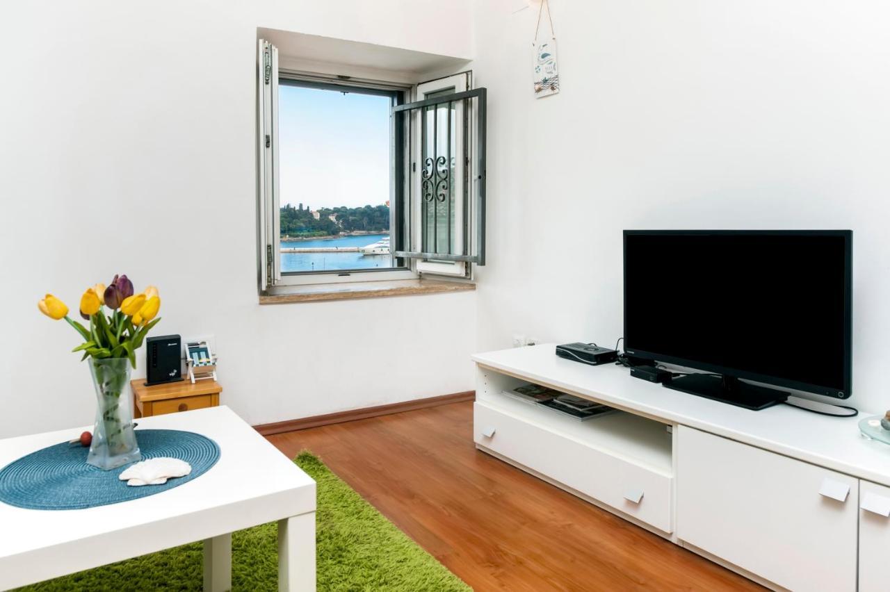 Sea View Apartment Rovinj Buitenkant foto
