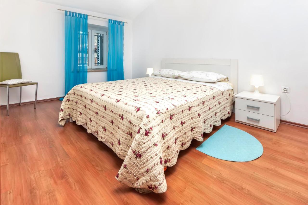 Sea View Apartment Rovinj Buitenkant foto