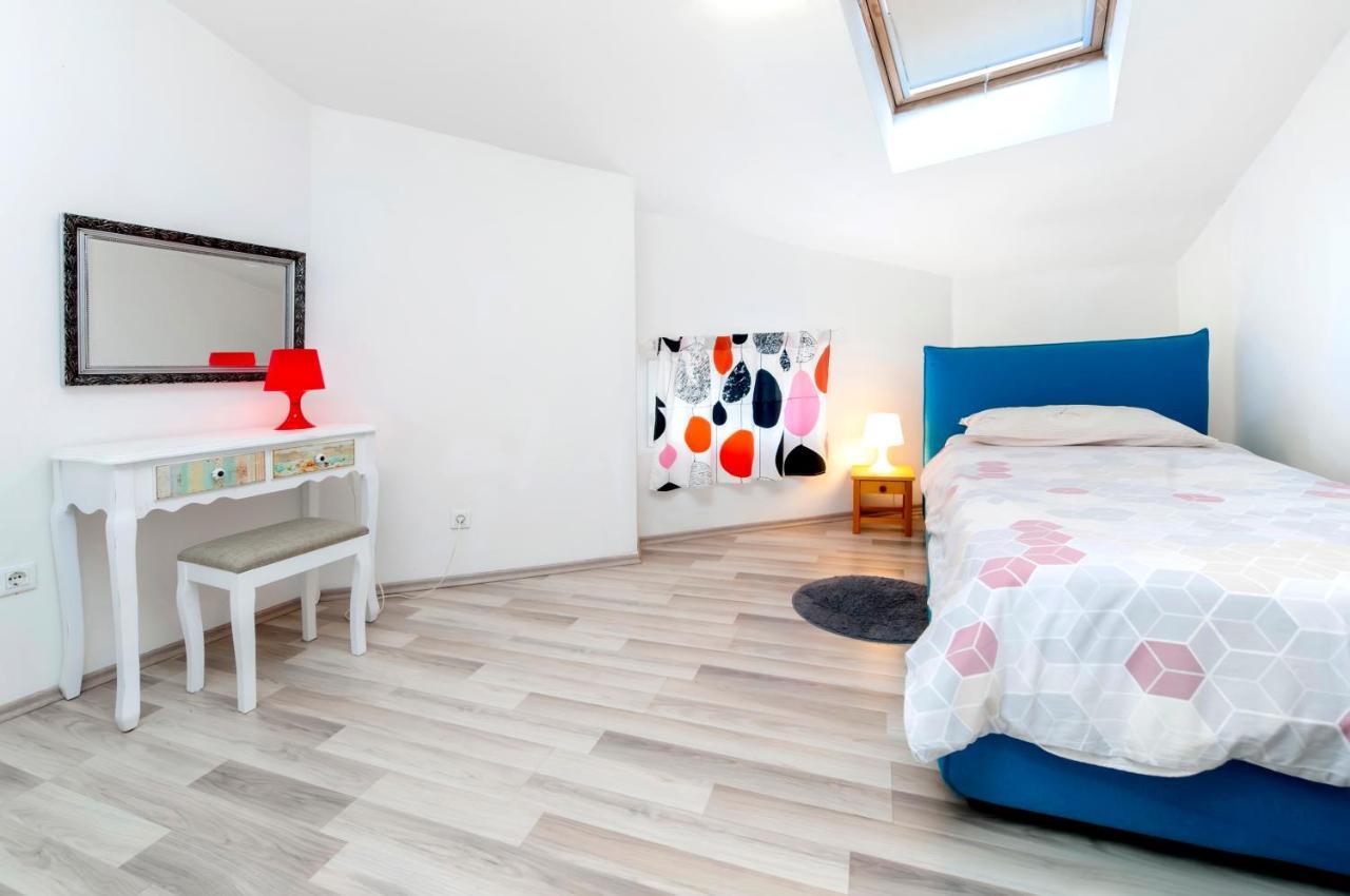 Sea View Apartment Rovinj Buitenkant foto
