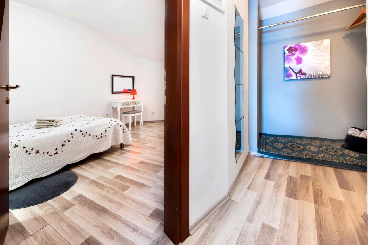 Sea View Apartment Rovinj Buitenkant foto